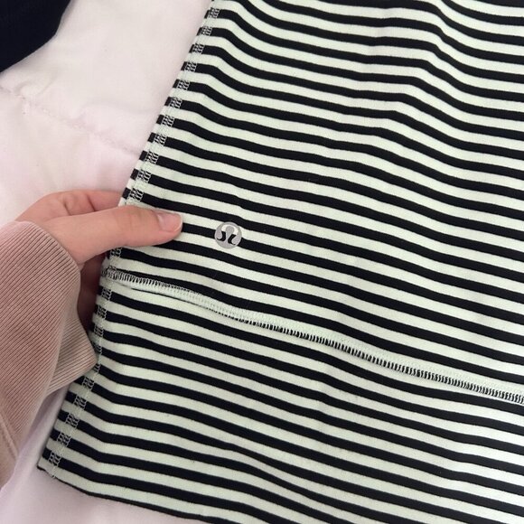 Lululemon Daily Yoga Mint Moment Jacket Sz 6 Full Zip Black Green Stripe Preppy - Picture 7 of 7